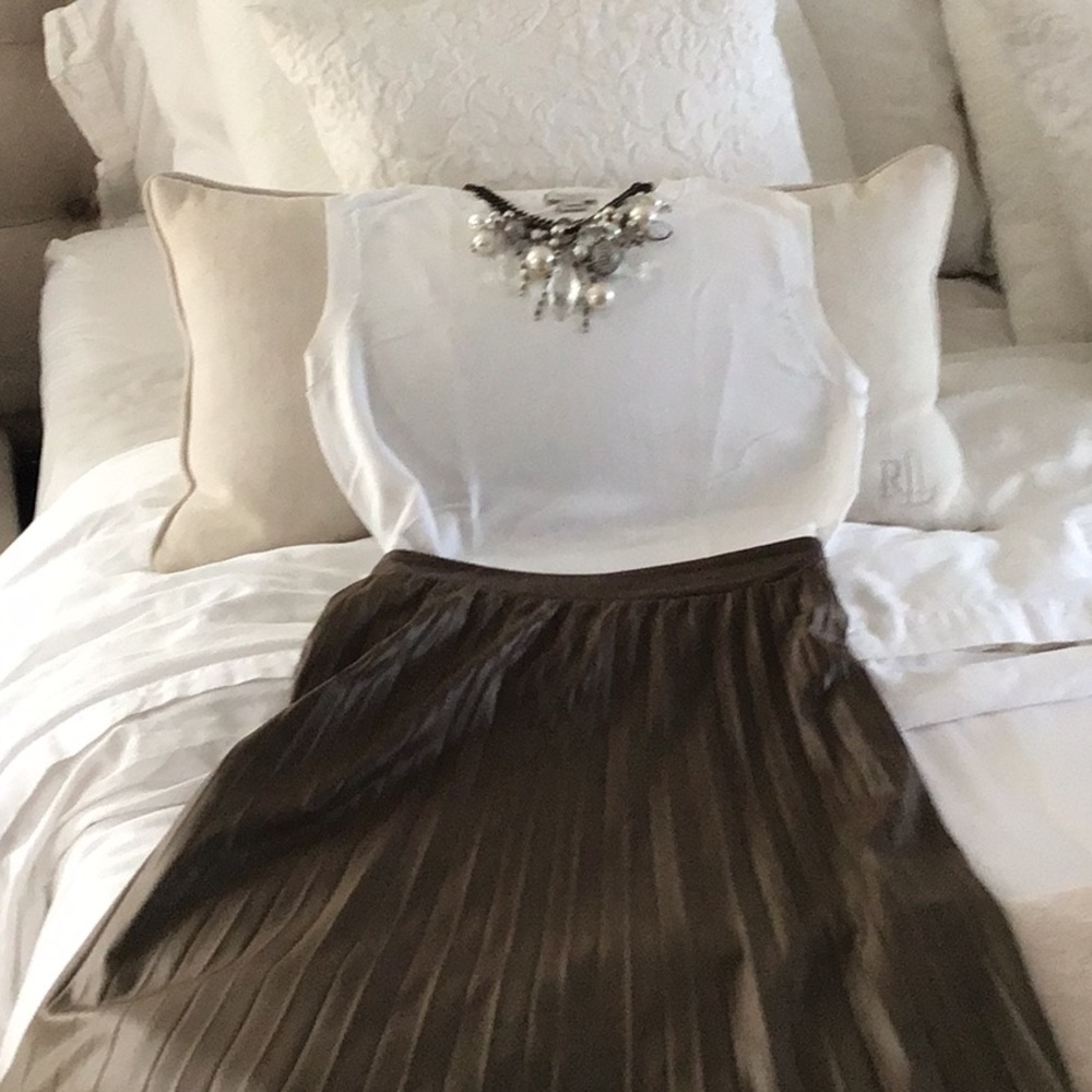 Pleated maxi skirt